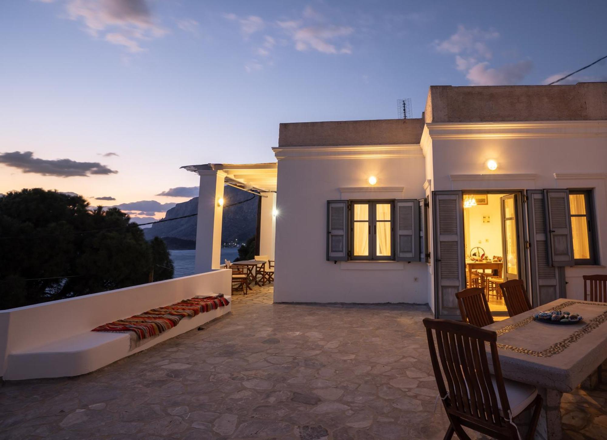 Semini Villa Myrties Esterno foto